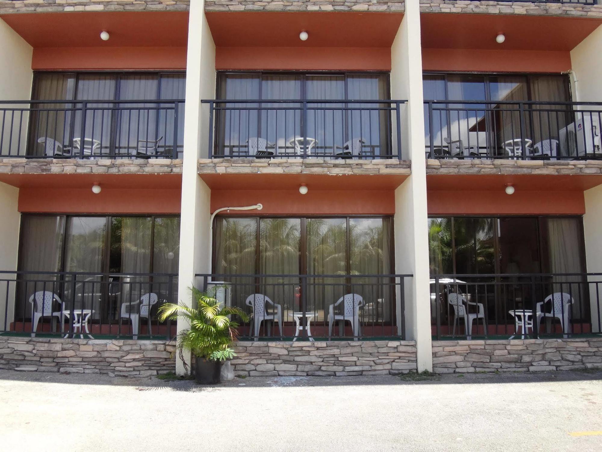 Surestay By Best Western Guam Airport Barrigada Kültér fotó